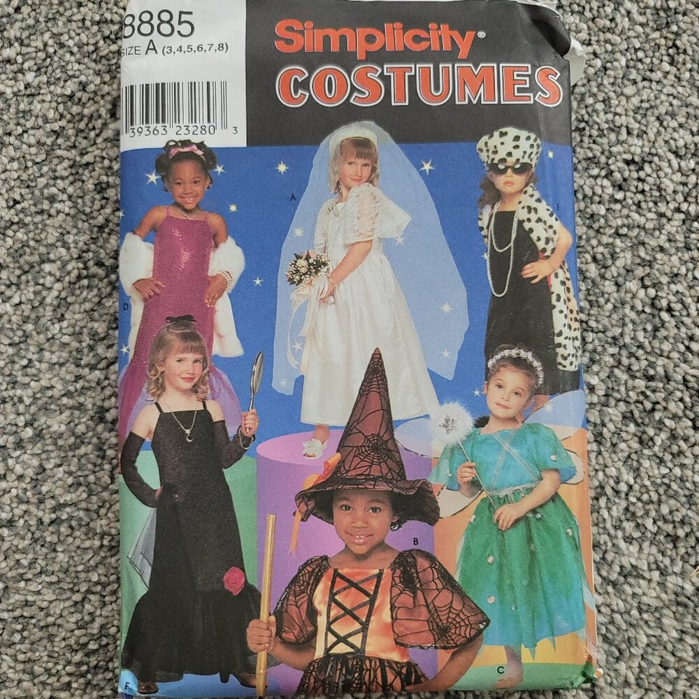 Simplicity Costume Pattern #8885  Uncut   sizes 3,4,5,6,7,8